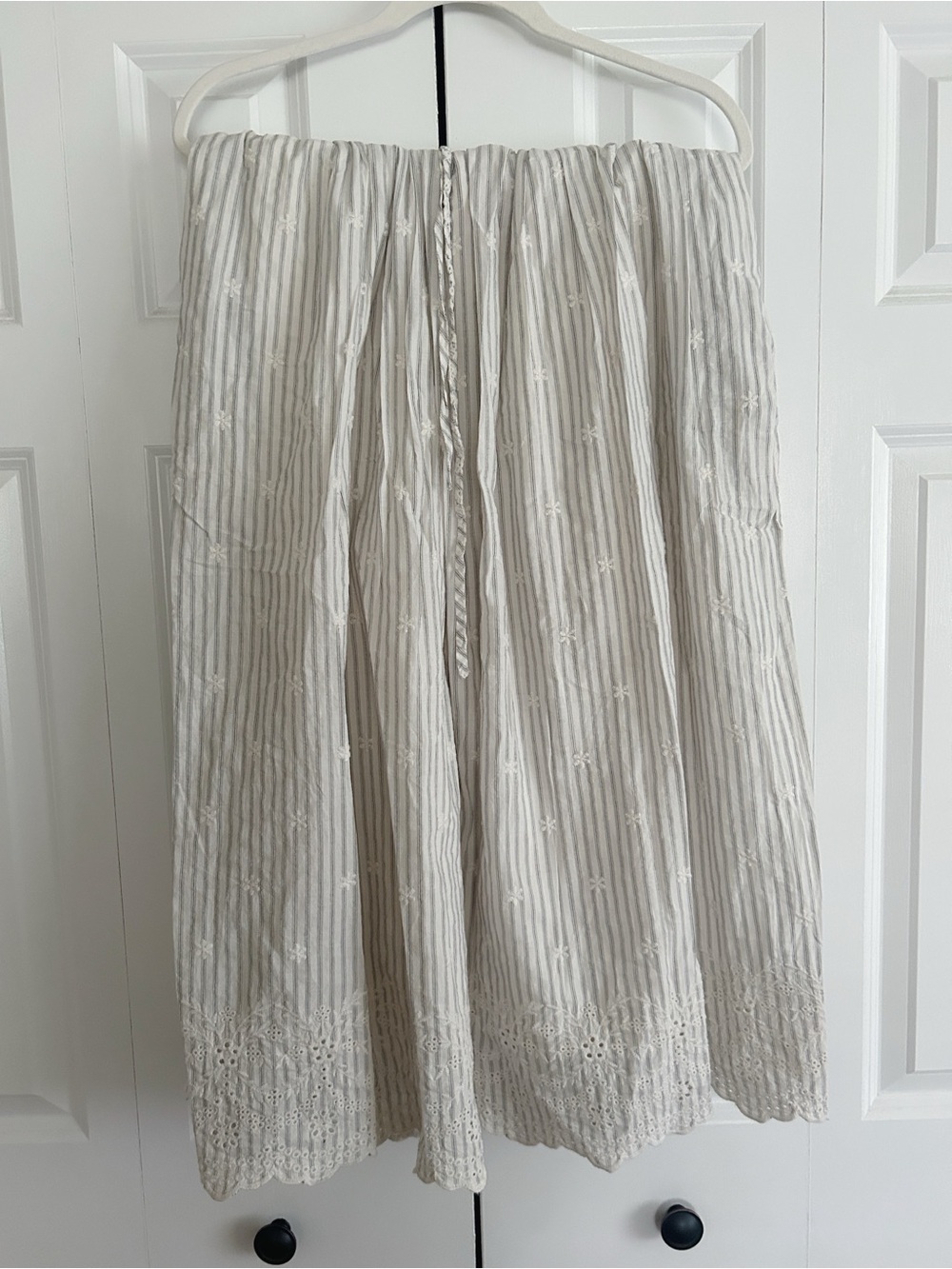 Neuflora Granada Skirt - Picture 2 of 2
